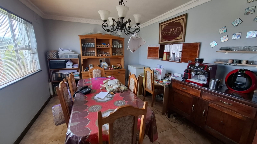 3 Bedroom Property for Sale in Pinati Western Cape